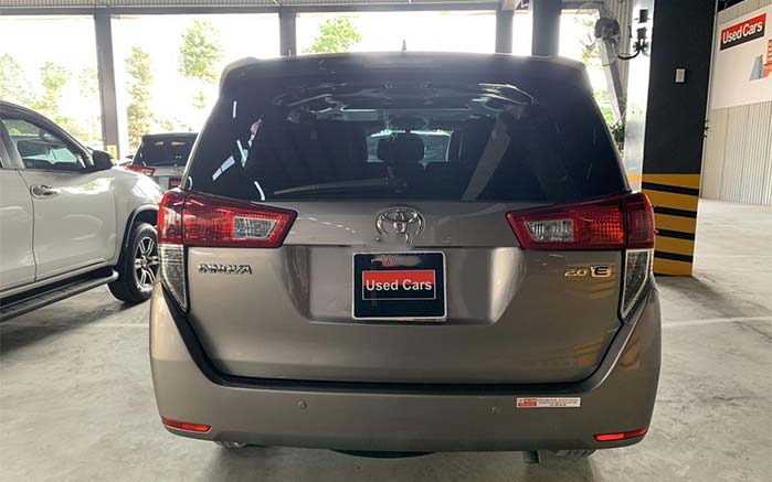 toyota innova 3